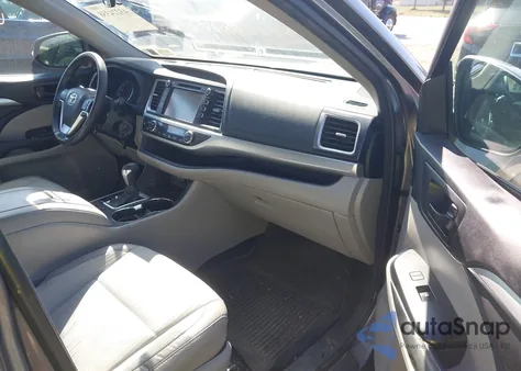 2017 Toyota Highlander Le Plus из США, поврежденный, VIN 5TDBZRFH1HS414641